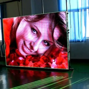 ÉCRAN LED P2 100×100 CM POUR VITRINE, TRÈS HAUTE LUMINOSITÉ, VISIBILITÉ EN PLEIN SOLEIL