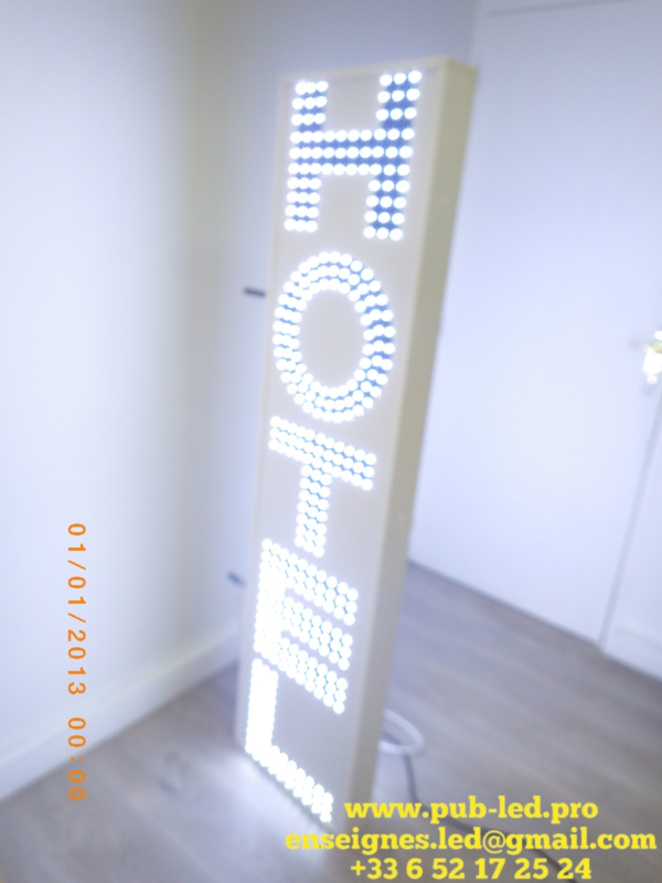 ENSEIGNE LUMINEUSE “HOTEL” LED DOUBLE FACE EXTÉRIEURE 150X40CM