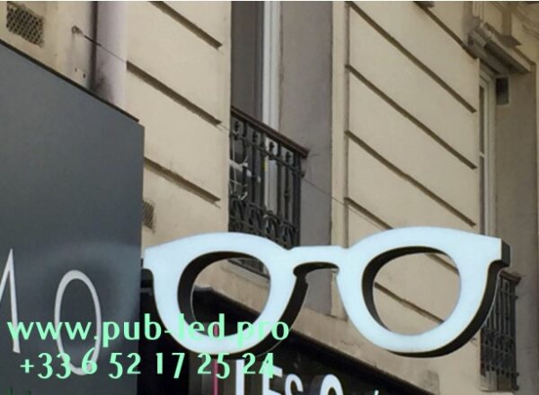 PANNEAU PUBLICITAIRE LED DOUBLE FACE “LUNETTES” ANIMÉ 110X40cm – Image 3