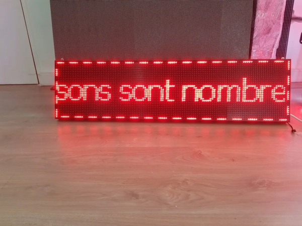 PANNEAU PUBLICITAIRE LED INTÉRIEUR 36×200 CM AVEC TÉLÉCOMMANDE – Image 4