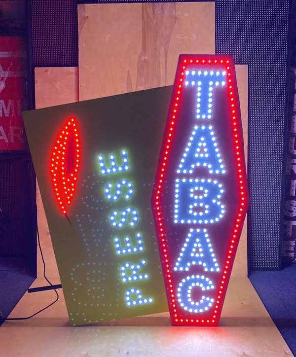 ÉCRAN LED ANIMÉ DOUBLE FACE “TABAC-PRESSE” 110X60cm – Image 2