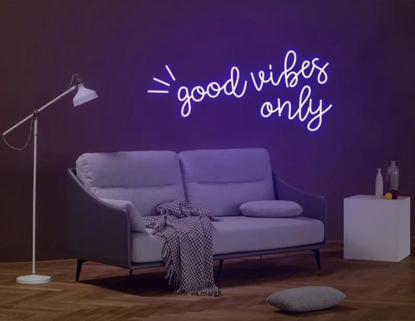ENSEIGNE LUMINEUSE NÉON "GOOD VIBES ONLY" FLEX PERSONNALISÉE, CHOIX DE POLICE ET COULEUR – Image 2