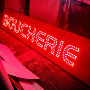 ENSEIGNE LED BOUCHERIE EXTERNE UNE FACE PIQUE 200x50cm À INSTALLER