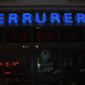 ENSEIGNE LUMINEUSE LETTRES 3D "SERRURERIE" 40CM – ALIMENTATION 400W