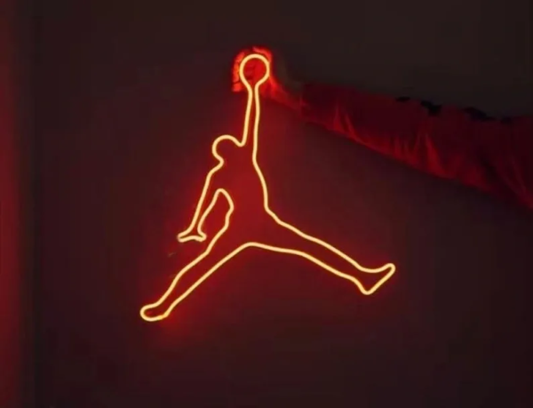 ENSEIGNE LUMINEUSE NÉON FLEX PERSONNALISÉE "BASKETBALL" 30x30 cm, COULEURS AU CHOIX