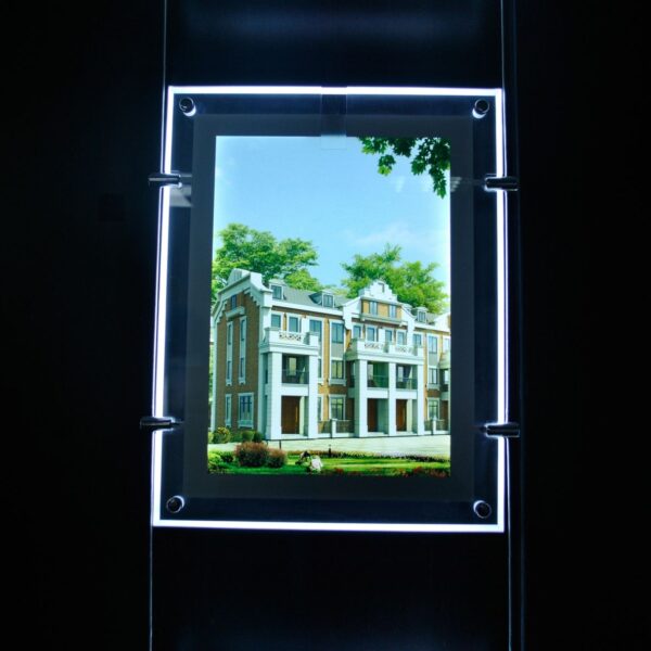 ENSEIGNE MAGASIN LUMINEUSE "PORTE AFFICHE VITRINE LED, TAILLE A1, 2 FACES, 66.4x91.1 cm