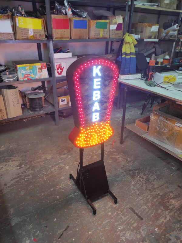 ENSEIGNE MAGASIN STOP TROTTOIR LUMINEUSE LED DOUBLE FACES “KEBAB” EXTERNE PRÊT À INSTALLER AVEC ANIMATION ET TÉLÉCOMMANDE