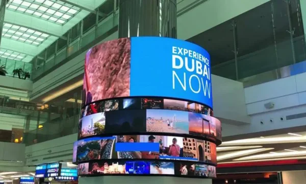 ENSEIGNE LUMINEUSE LED FLEXIBLE P1.25 PROGRAMMABLE POUR VITRINE ET PUBLICITÉ INTÉRIEURE